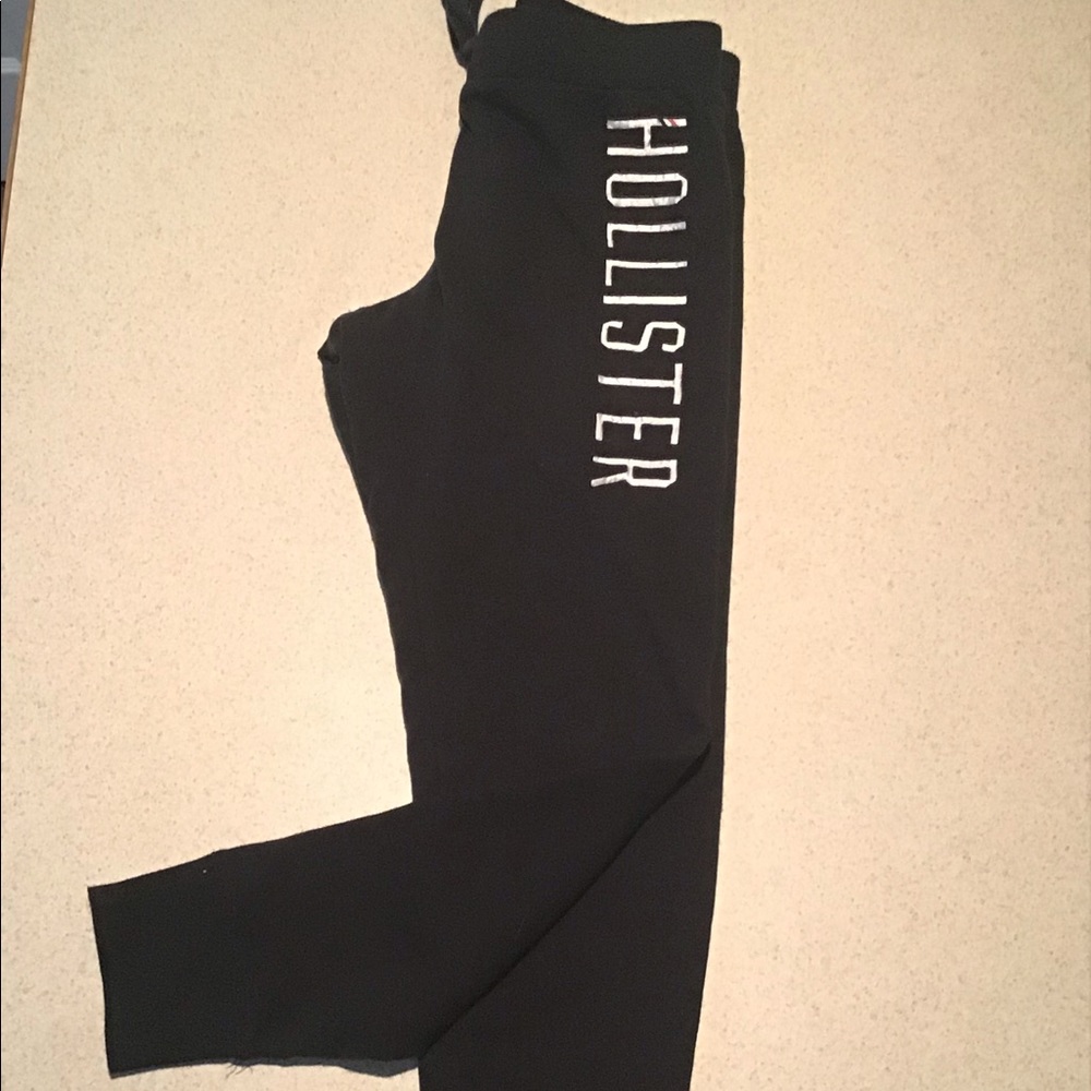 Hollister joggers